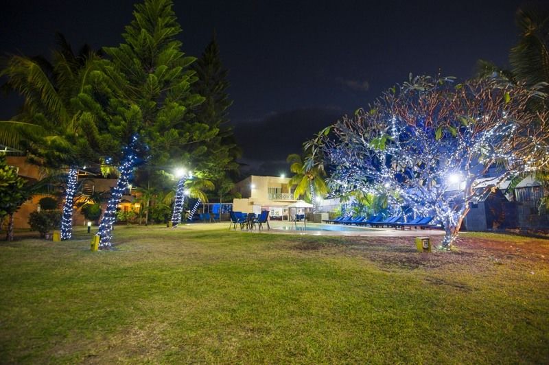 โรงแรมมานิสา Flic en Flac ภายนอก รูปภาพ